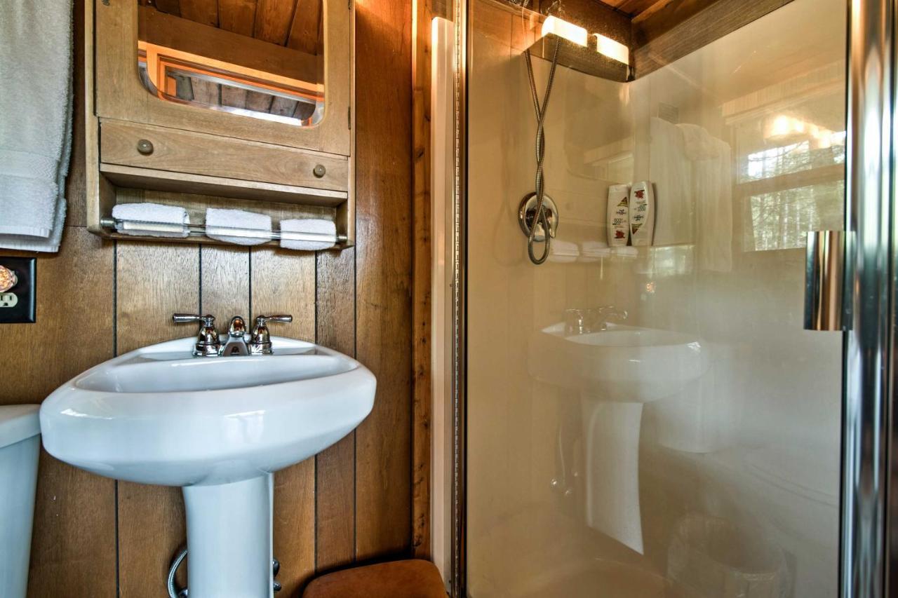 Serene Washington Escape With Deck And Mountain Views! 帕克伍德 外观 照片